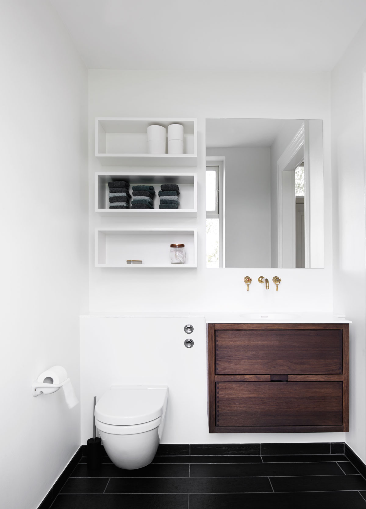 minimalistisk badværelse